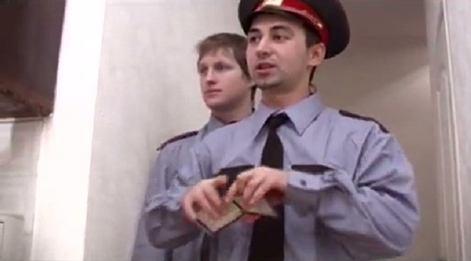 Порно Русское Изнасилование Полицейского